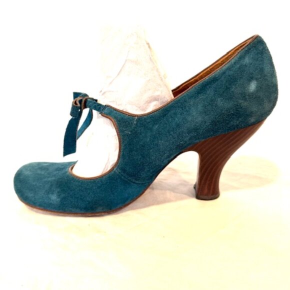 Chie Mihara Retro Blue Suede Heels - Picture 4 of 6